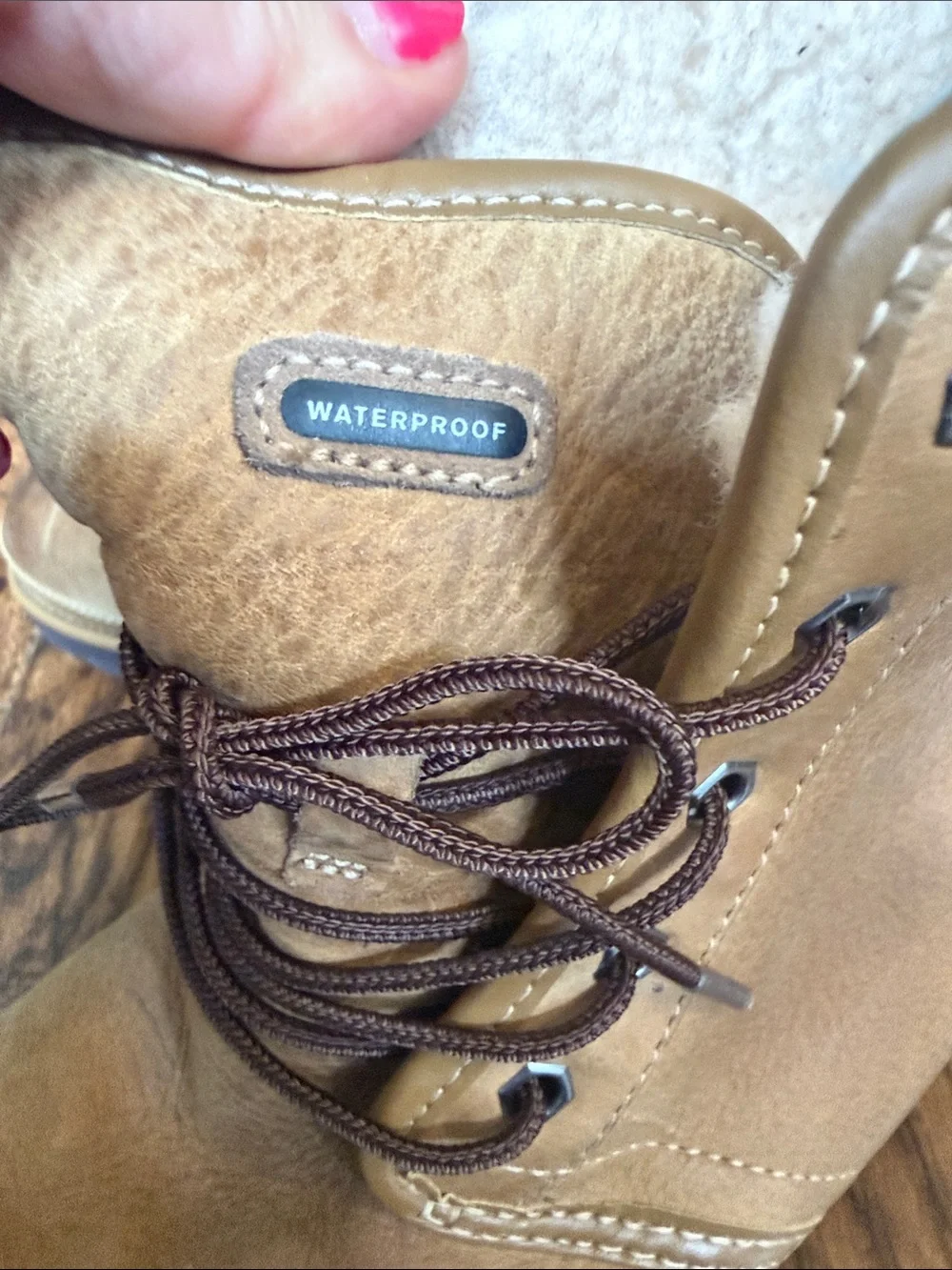UGG Men's HarkleyWaterproof Leather Desert Tan Winter Boots, size 9